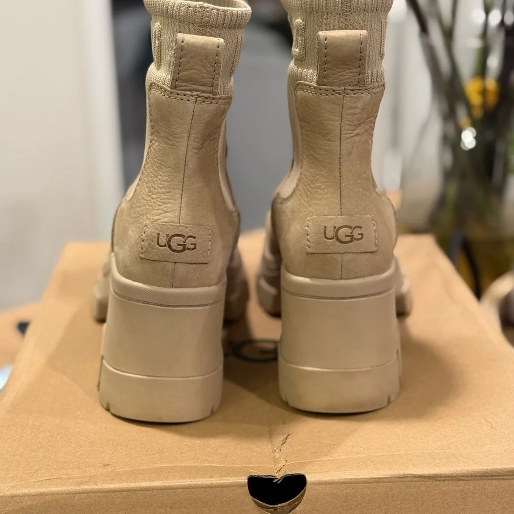 UGG Brooklyn Chelsea boots - Picture 3 of 6
